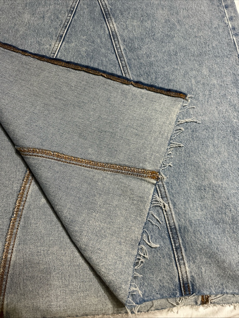 Levi's Light Blue Denim Skirt with Patch Logo - Picture 4 of 13